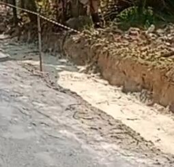 Mengarah pada Dugaan Selisih Ketebalan Timbunan Pedel Proyek Jalan Pandanagung–Simo